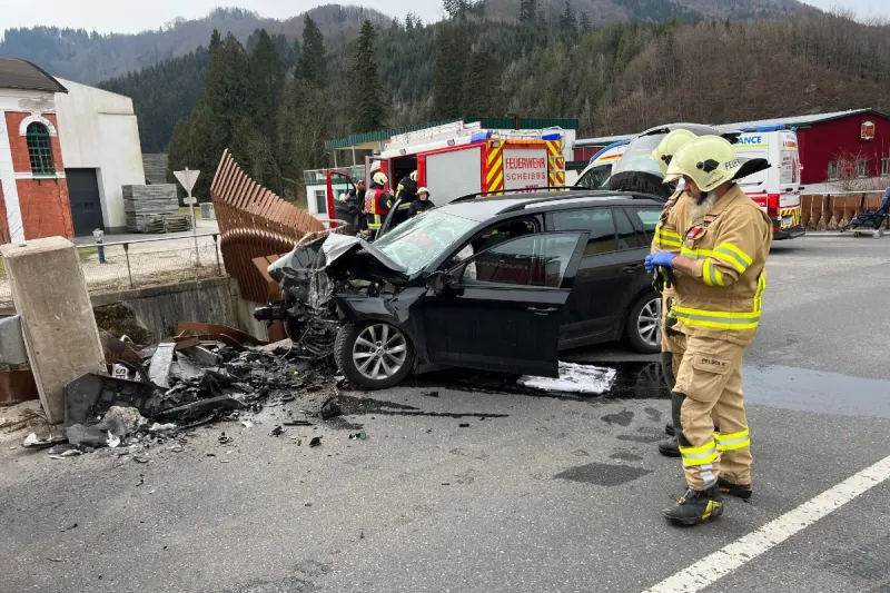 St. Anton an der Jeßnitz – Unfall auf der B28