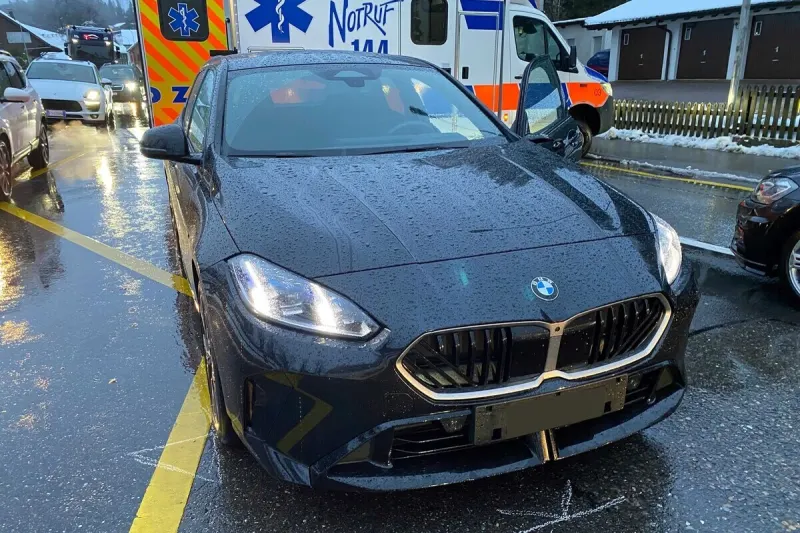 Unfall in Neuägeri ZG – Auto erfasst 18-Jährige auf Zebrastreifen