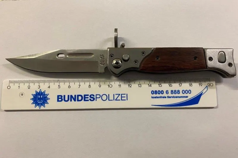 Gelsenkirchen - Jugendliche greifen Polizei an