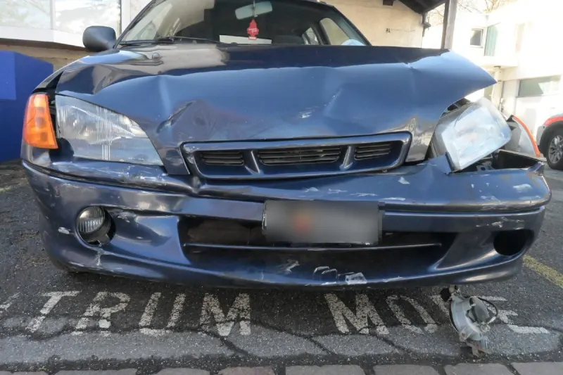 Balzers FL - Totalschaden bei Verkehrsunfall
