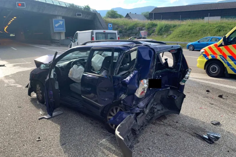 Biberist SO - Heftige Auffahrkollision mit vier Fahrzeugen!