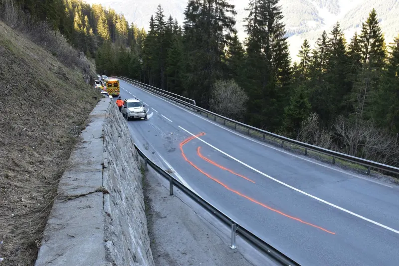 Klosters GR – Anhänger kollidiert mit Personenwagen