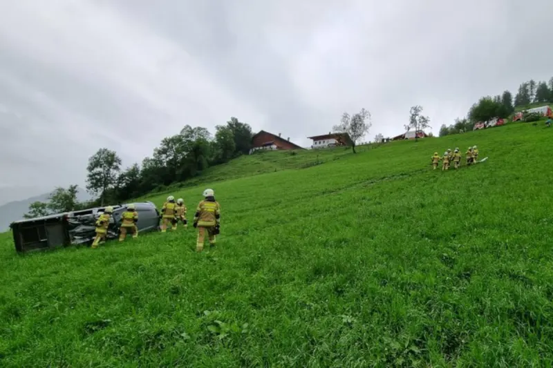 Fahrzeugabsturz in St.Johann