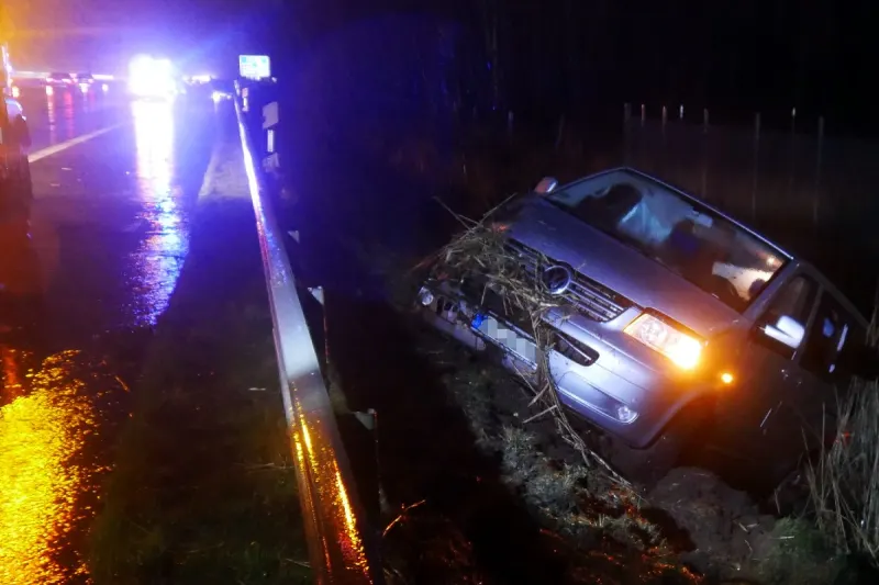 Bockel - Drei Schwerverletzte bei Unfall auf der Hansalinie A1