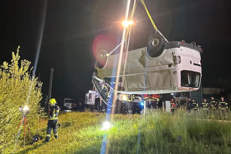 Maria Neustift – Alkolenker verunfallt mit Transporter