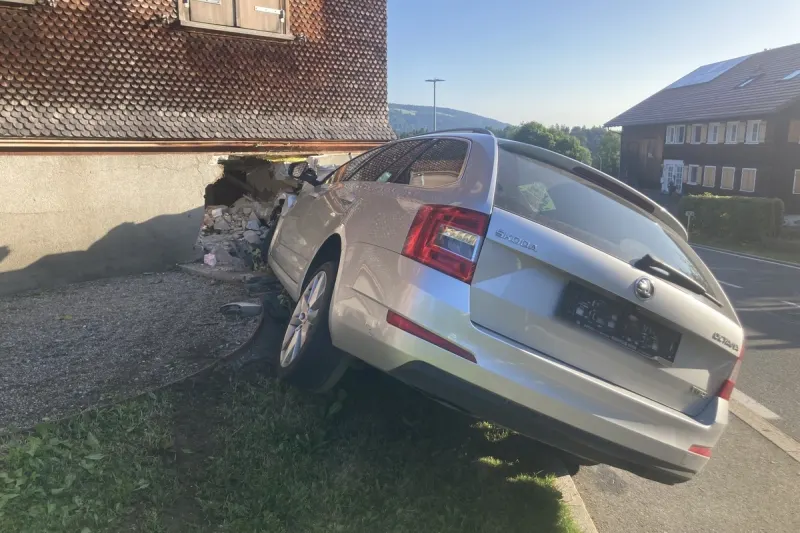 Krumbach - Unfall aufgrund von Sekundenschlaf 