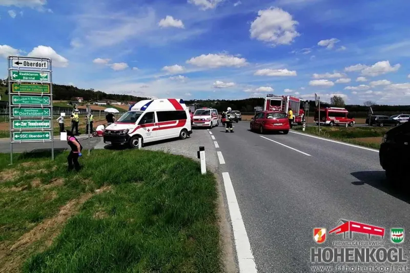 Mitterdorf an der Raab - Motorradfahrerin bei Unfall schwer verletzt