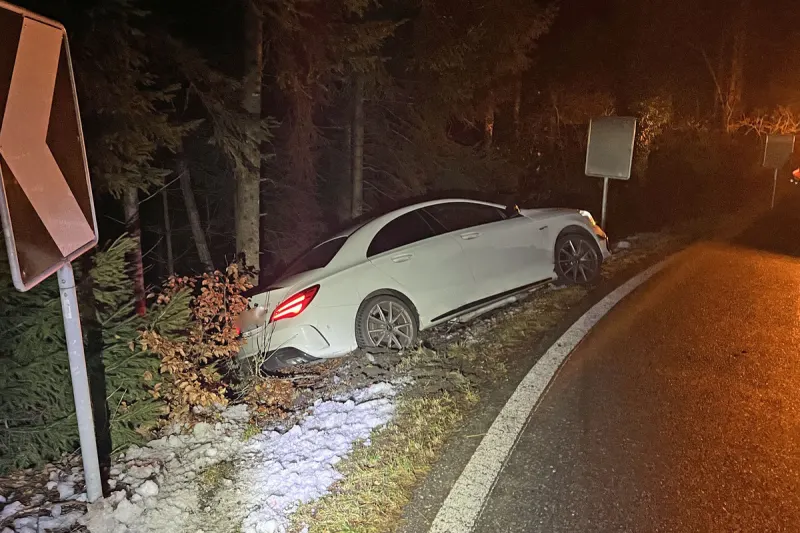 Kriens LU – Bei Unfall von der Fahrbahn abgekommen