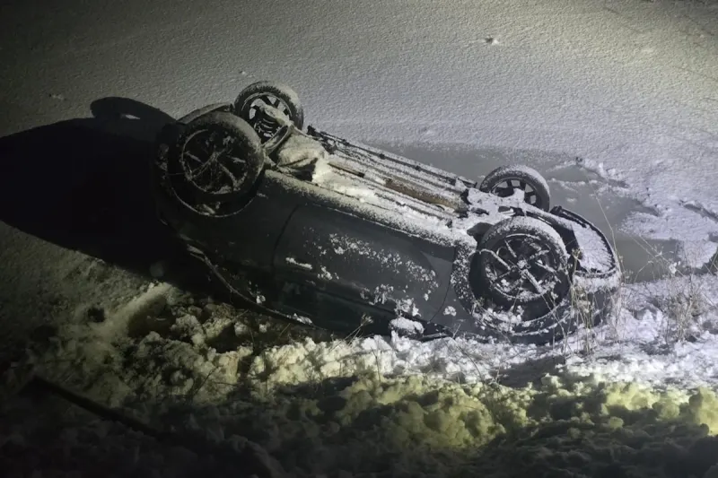 San Bernardino GR – Sommerreifen auf Schnee führen zu Unfall