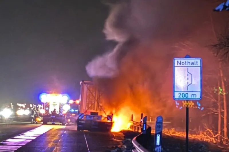 Bispingen / Soltau – Brennende Lkw-Anhänger auf A7
