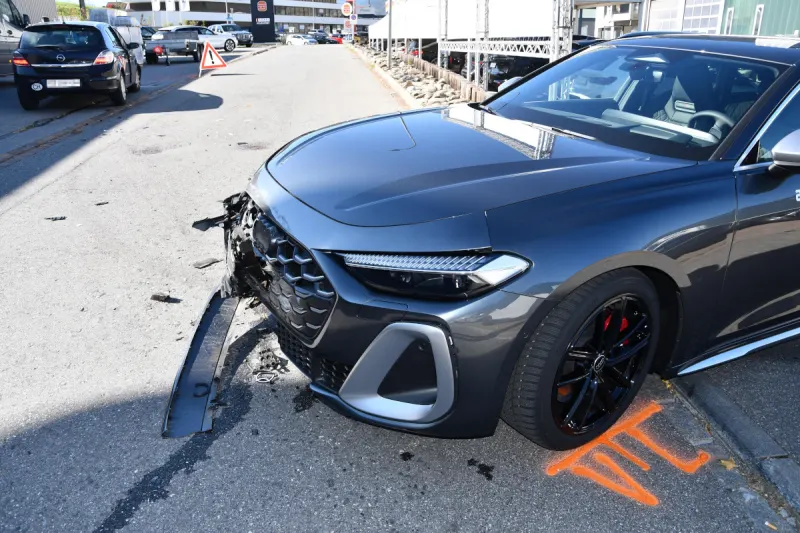 Chur GR – Zwei Autos nach Unfall beschädigt