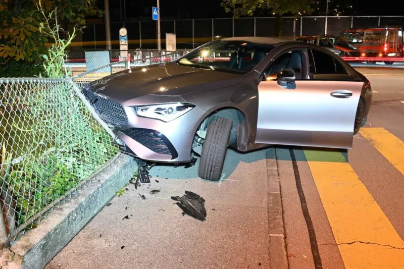 Unfall in Kriens LU – Lernfahrer entwendet Auto und flüchtet vor Polizei