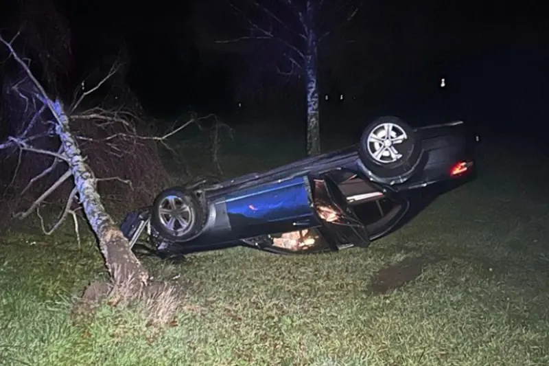 Neustadt an der Weinstraße RP – Mercedes überschlägt sich bei Unfall