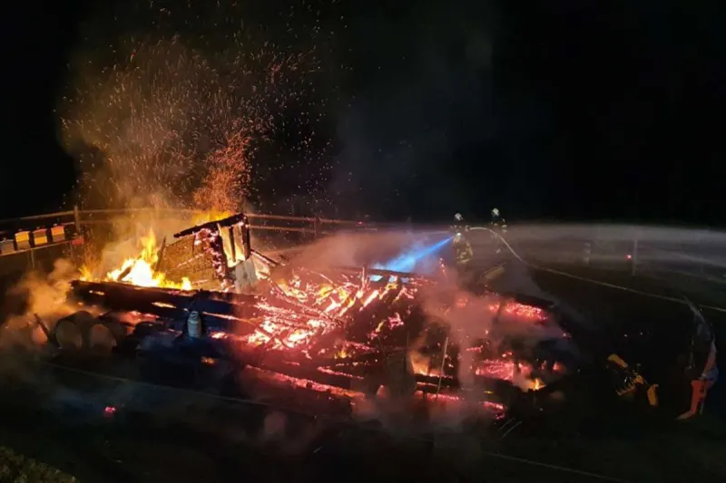 Almhüttenbrand in Öttern