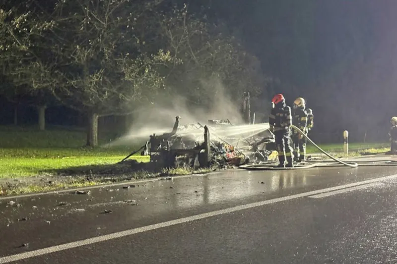 Istighofen TG – Anhänger eines Lieferwagens in Brand