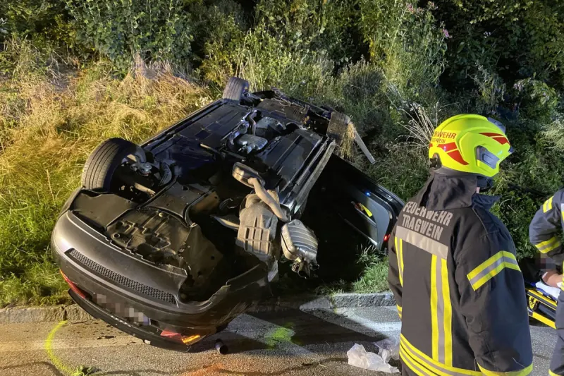 Tragwein – Auto landete am Dach