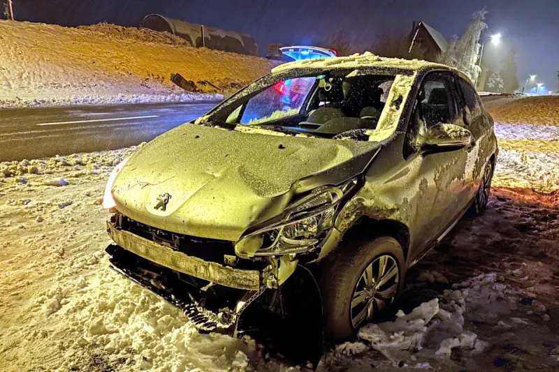Sitterdorf TG – Alkoholisierte Autofahrerin muss nach Unfall Führerausweis abgeben