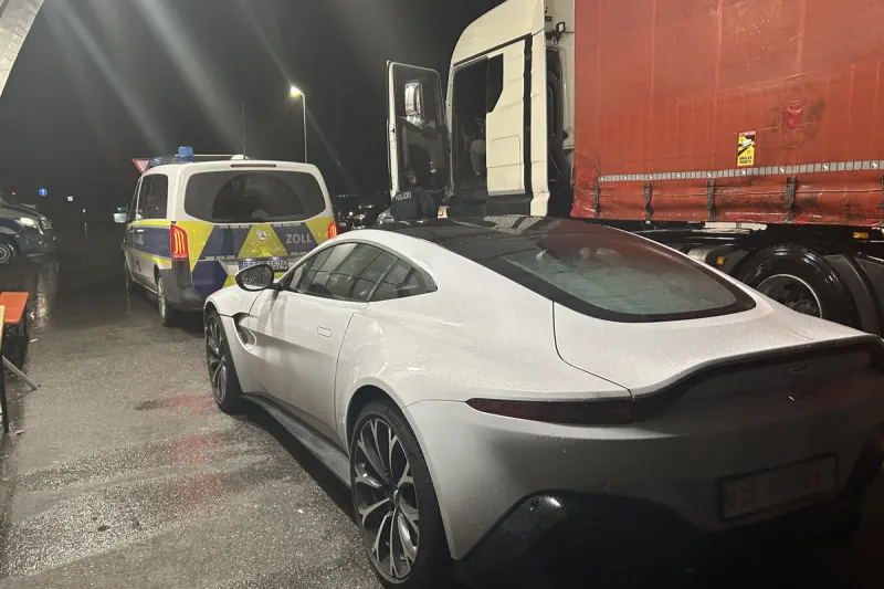 Lindau BY – Zoll stoppt Schmuggel von Aston Martin
