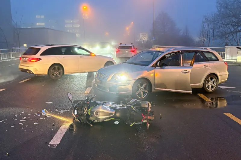 Unfall in Hochdorf LU – Motorradfahrer von Auto erfasst