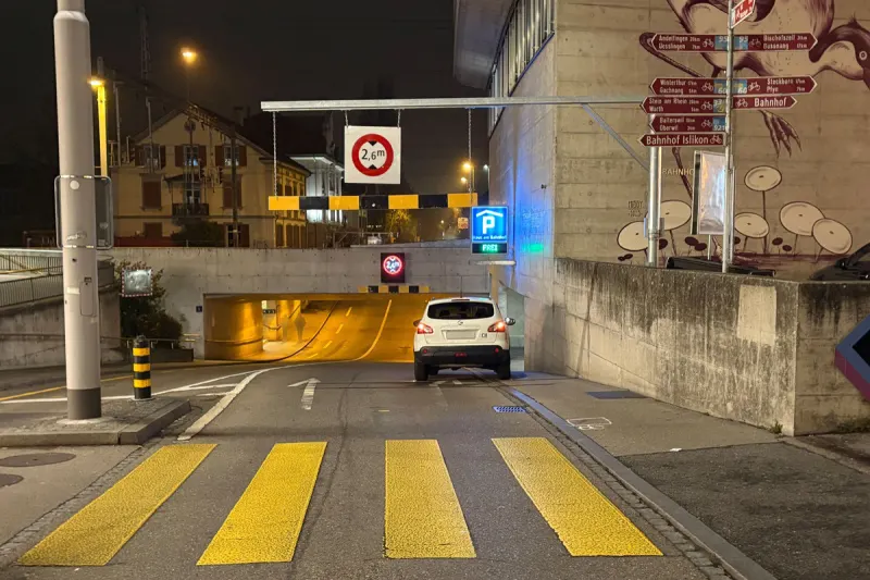 Unfall in Frauenfeld TG – Fussgänger auf Zebrastreifen angefahren