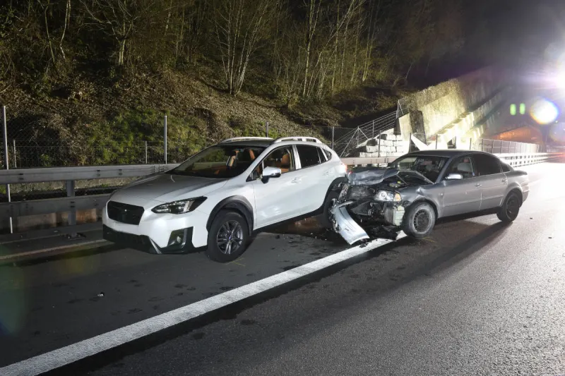 A2 Luzern – Erst gegen Tunnelbankett und dann in Vordermann gekracht