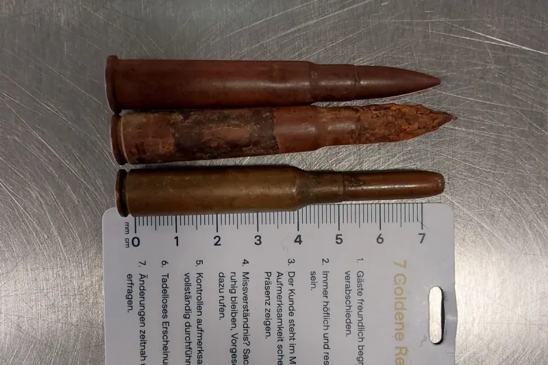 Köln – Munition und Messer im Handgepäck entdeckt