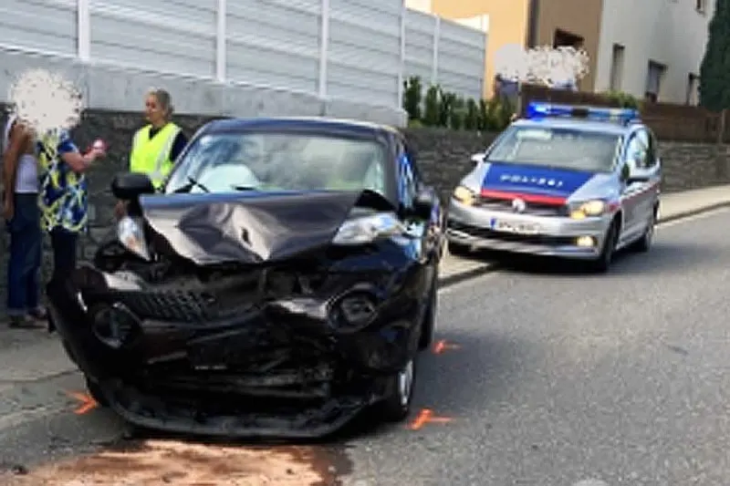 Frontalcrash in Erlauf - 19-Jährige geriert in den Gegenverkehr