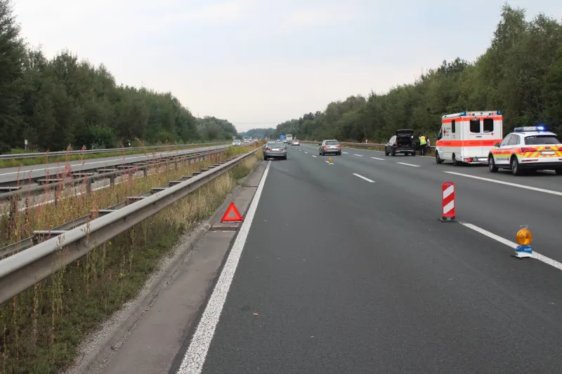 A6 Bruchmühlbach-Miesau – Reisebus verursacht folgeschweren Verkehrsunfall und entfernt sich unerlaubt von der Unfallstelle