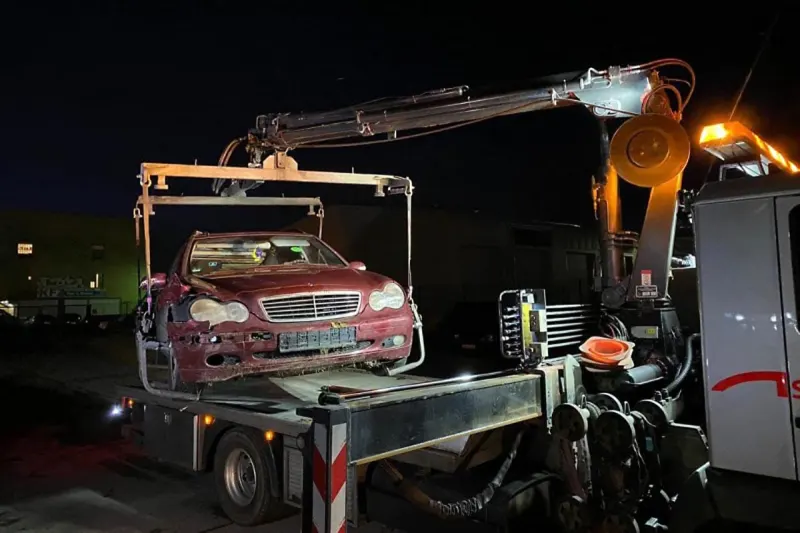 Berlin - Vor Polizei geflüchtet und Unfall verursacht