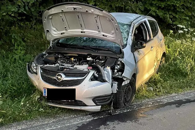 St. Marienkirchen an der Polsenz - Auto kam von Fahrbahn ab und überschlug sich 