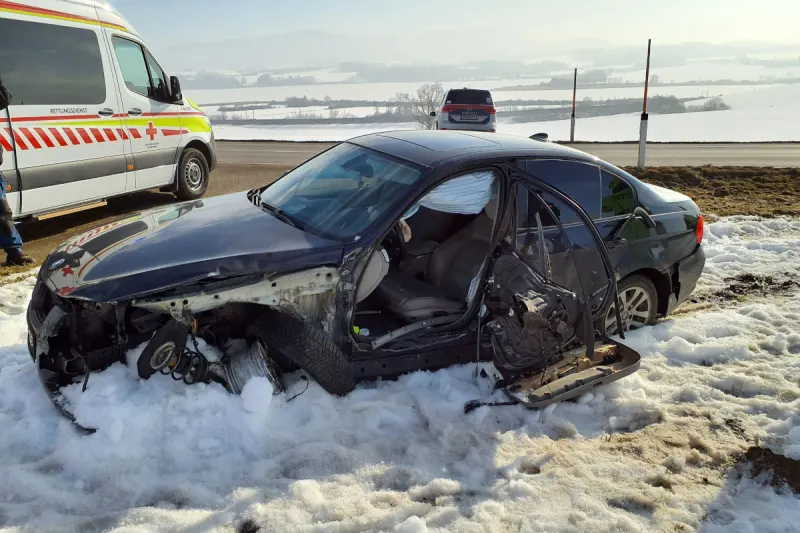 Seekirchen – Unfall zwischen Lkw und Pkw