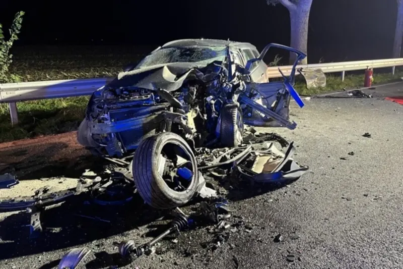 Stade NI - Schwerer Unfall mit Todesfolge auf der B73