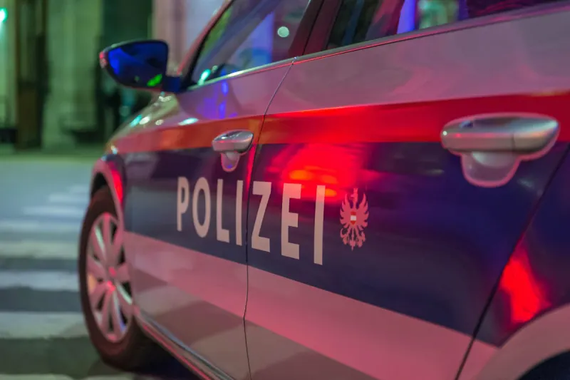 Salzburg – Passant mit Glasflasche attackiert und geflüchtet