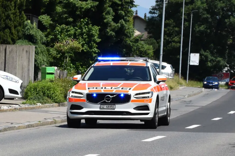 Rothenthurm SZ – Motorradlenker bei Selbstkollision erheblich verletzt
