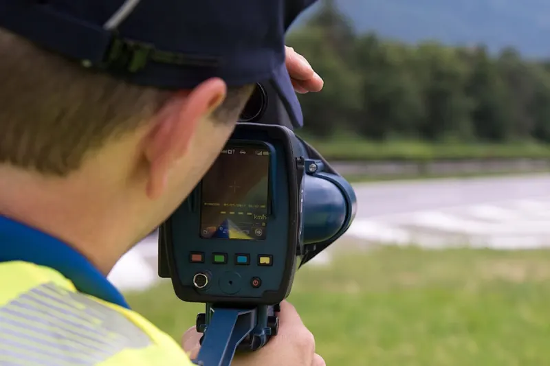  Bronschhofen SG - 21-jähriger Raser mit 110 km/h innerorts unterwegs