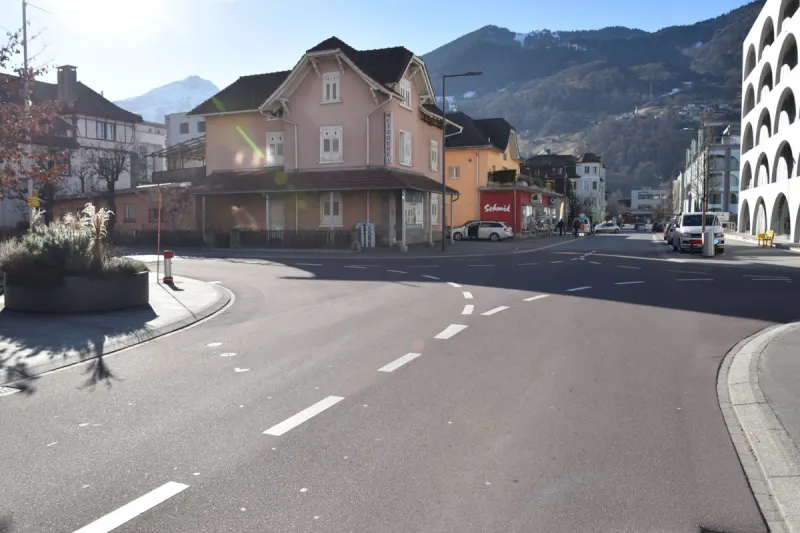 Unfall in Landquart GR – Auto erfasst Fussgängerin