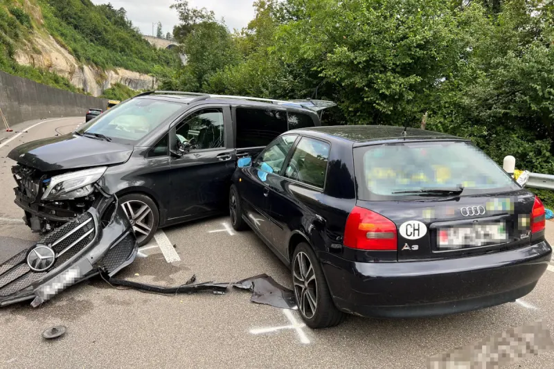 Lütisburg Station SG – Kollision mit vier beteiligten Autos