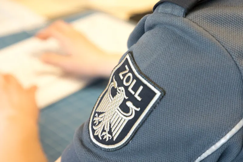Hamburg HH – Zoll durchsucht 40 Objekte bundesweit wegen illegaler Beschäftigung