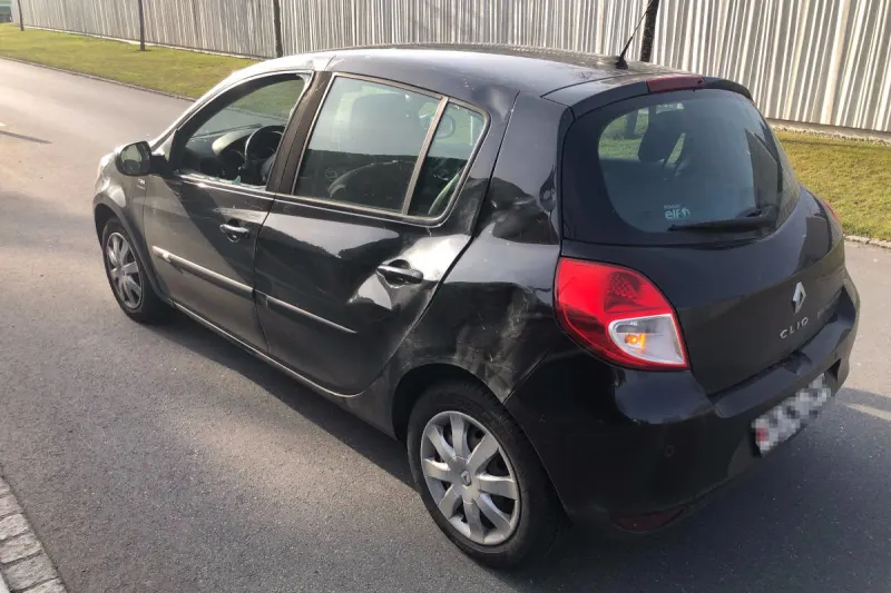 Balgach / Kriessern SG – Pferd kollidiert mit Autos