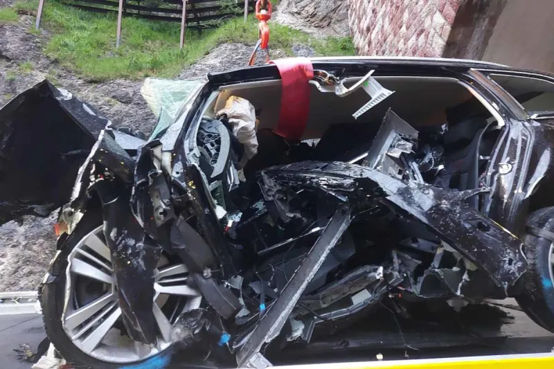 Horror-Unfall in Achenkirch - Mann kracht frontal gegen Tunnelwand - tot