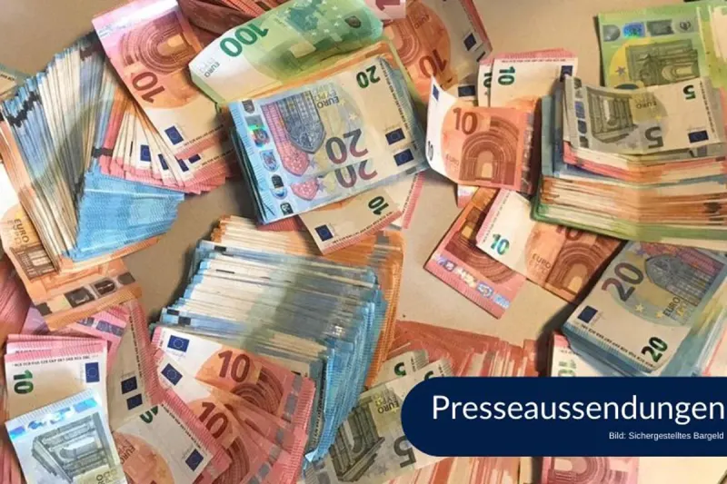 Wien - Fast 70.000 Euro und Rauschgift entdeckt