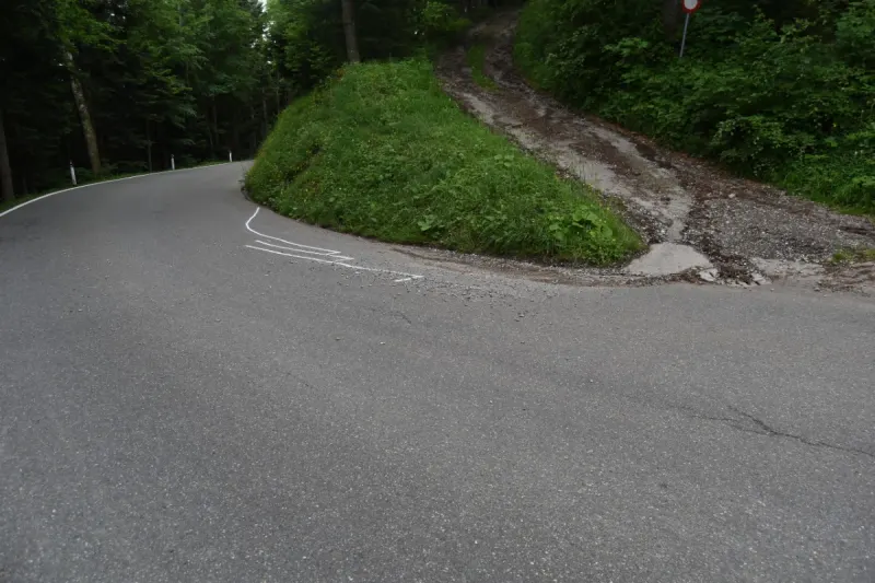 Oberegg AI - Beifahrerin verletzt sich während Motorradfahrt