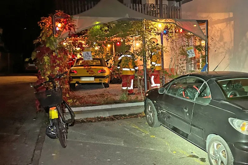 Frauenfeld TG - In die Gartenwirtschaft eines Restaurants gefahren