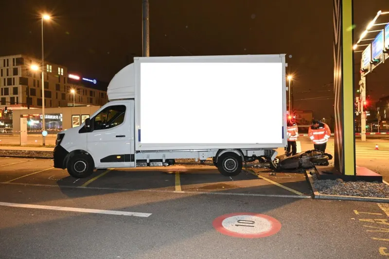 Opfikon ZH – Rollerfahrer flüchtet vor Polizei und verunfallt