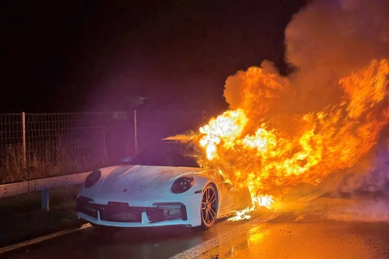 Eschlikon TG – Porsche gerät auf der A1 in Brand