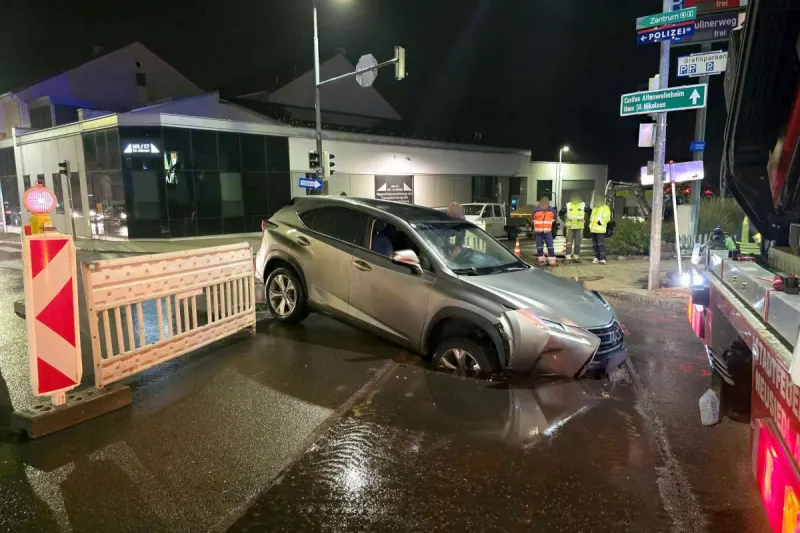 Unfall in Neusiedl am See B – Pkw landet in Nachtbaustelle