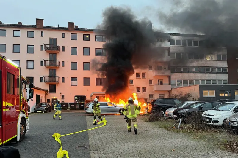 Bremerhaven – Vier Autos bei Brand in Innenstadt zerstört