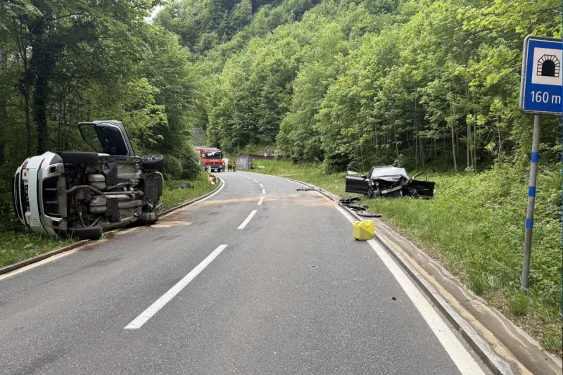 Siebnen SZ – Zwei Verletzte nach Unfall auf Wägitalstrasse
