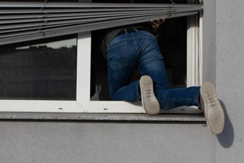 Linz - "Fensterln" löst Polizeieinsatz aus