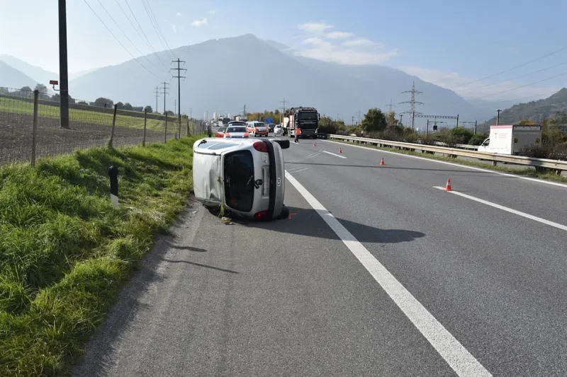 A13 Chur GR – Auto überschlägt sich bei Unfall